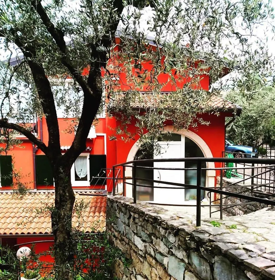 B&B Lil Brenzone sul Garda Italy