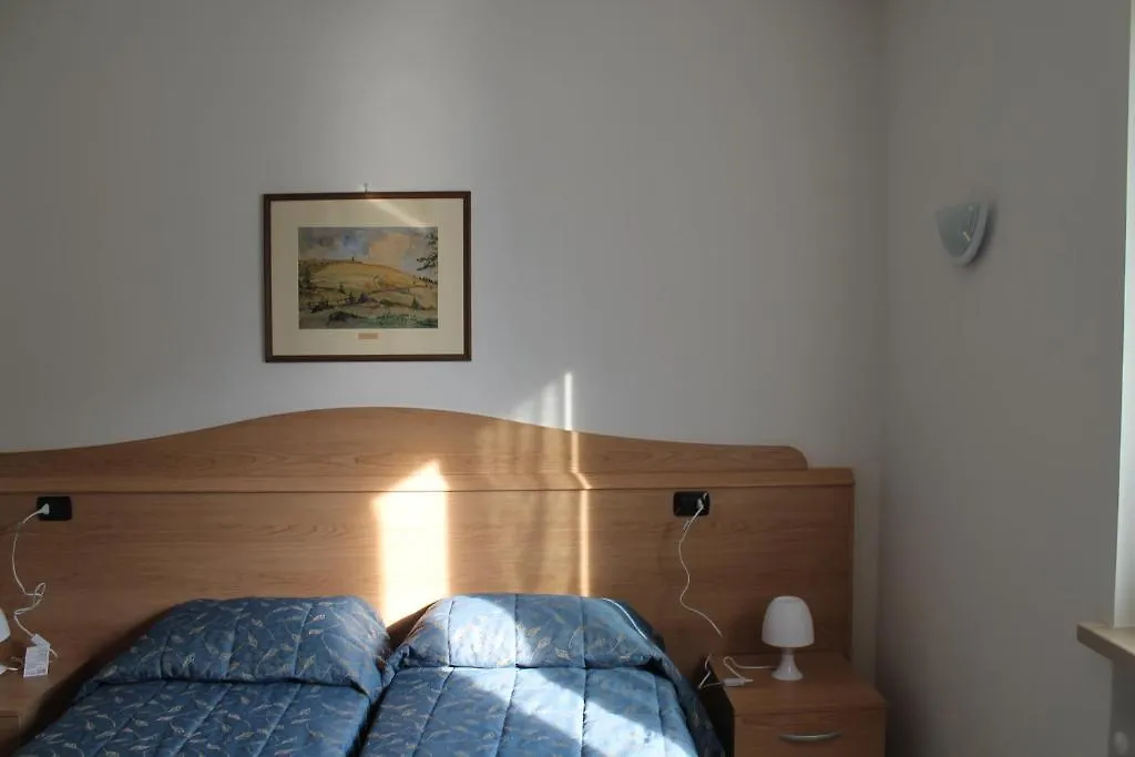 B&B Lil Brenzone sul Garda Bed & Breakfast