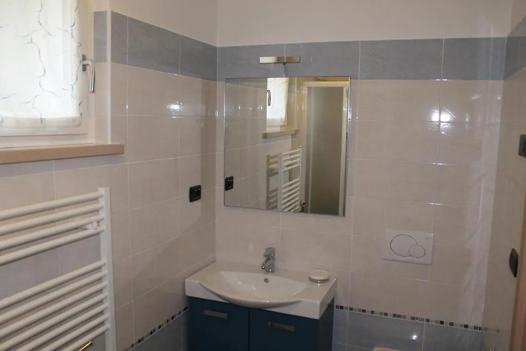 B&B Lil Brenzone sul Garda 3*,  Italy